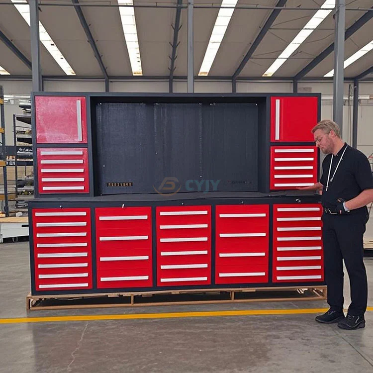 Garis Garage Workbench